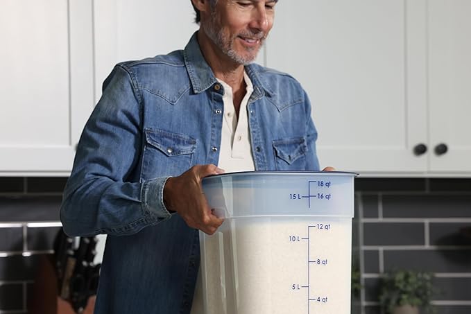 Cambro FreshPro 18 Quart (QT) Food Storage Container with Lid (Restaurant Grade) - for Food Prep, Commercial Kitchen, Pet and Dog Food Container (Translucent)