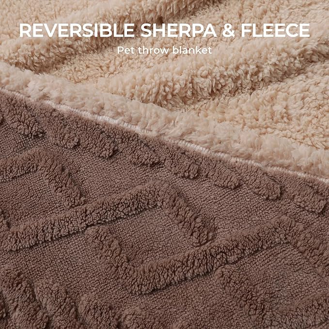 Waterproof Pet Blanket, Liquid Pee Proof Dog Blankets for Sofa Bed Couch, Reversible Sherpa Fleece Furniture Protector Cover for Small Medium Large Dogs Cats,Khaki Small（40" x 28"）