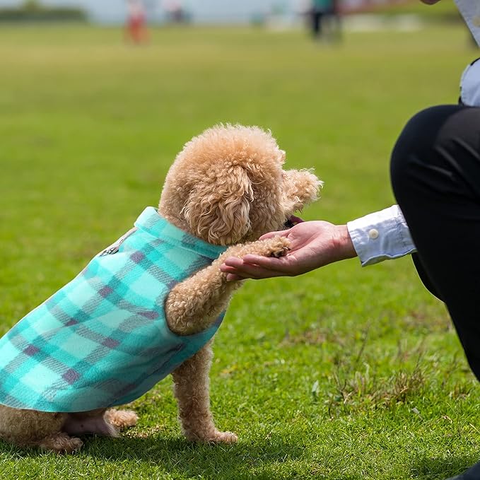 Weewooday 4 Pieces Winter Fabric Dog Sweaters with Leash Ring Soft Fleece Vest Pullover Pet Jacket Warm Dog Clothes Coats for Pet Puppy Cats Chihuahua(M(Neck:11.8-12.6” Chest:16.5-18.5”))